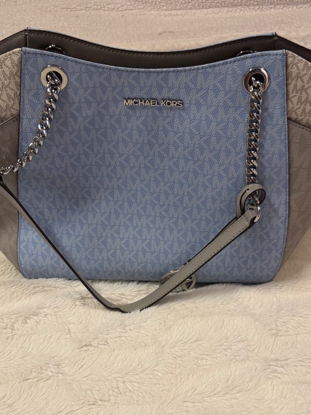 MK blue and white shoulder bag